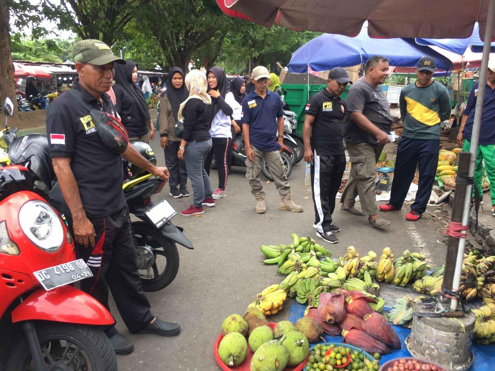 Satpol-PP Kota Ternate Tertibkan Pedagang di Kawasan Pasar Higienis