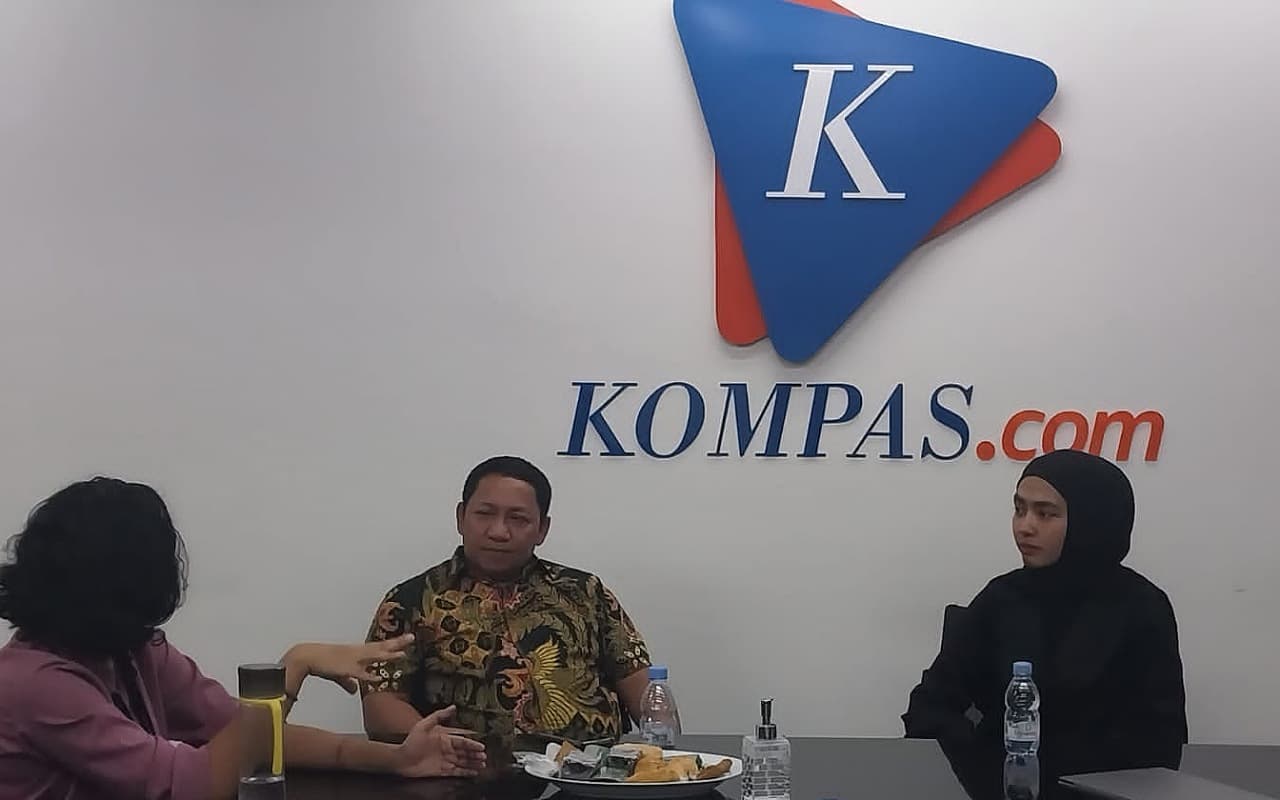 sambangi-media-nasional-aliong-media-adalah-pilar-demokrasi-dan-kemajuan